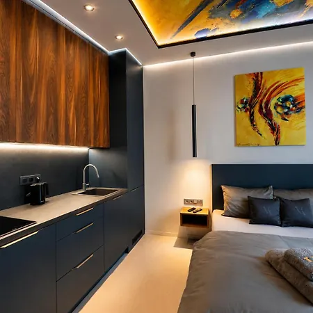 Evening Elegance - Vivien Apartment *