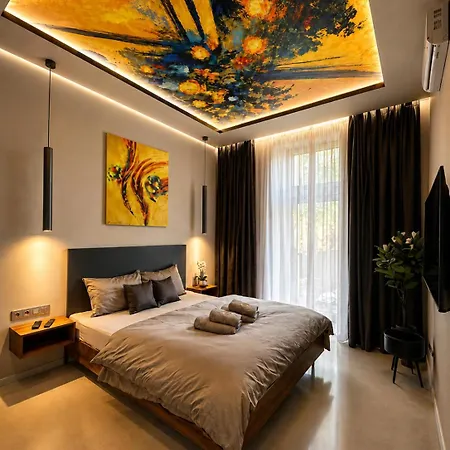 Evening Elegance - Vivien Apartment