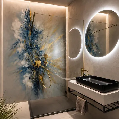 Evening Elegance - Vivien Apartment